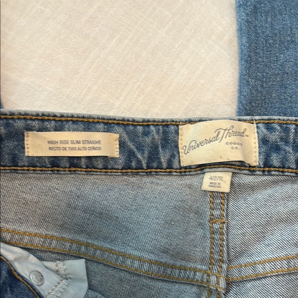 Universal Thread Light Blue High Rise Jeans - Picture 2 of 3